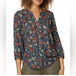 NEW NYDJ pintuck floral blouse